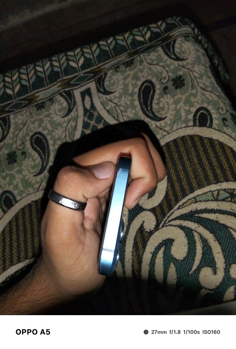 Apple iPhone 13 4