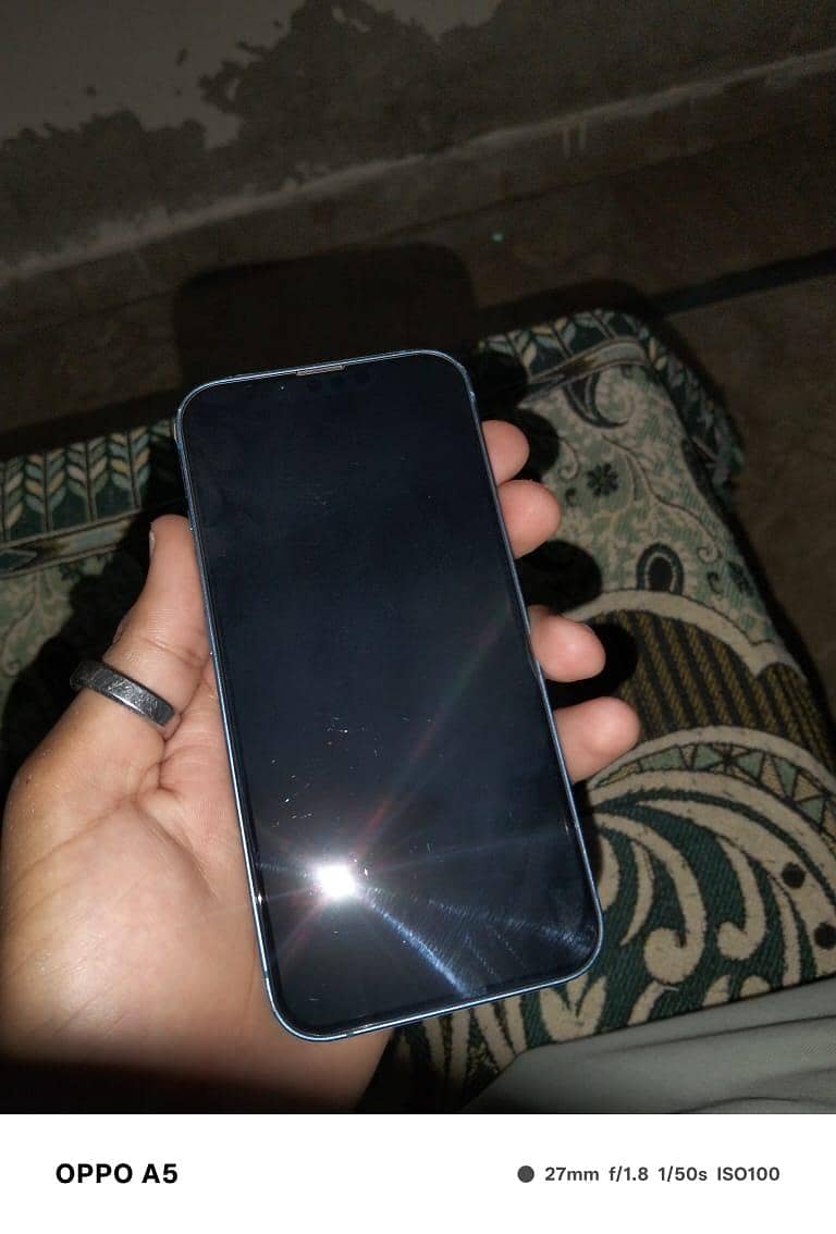 Apple iPhone 13 5