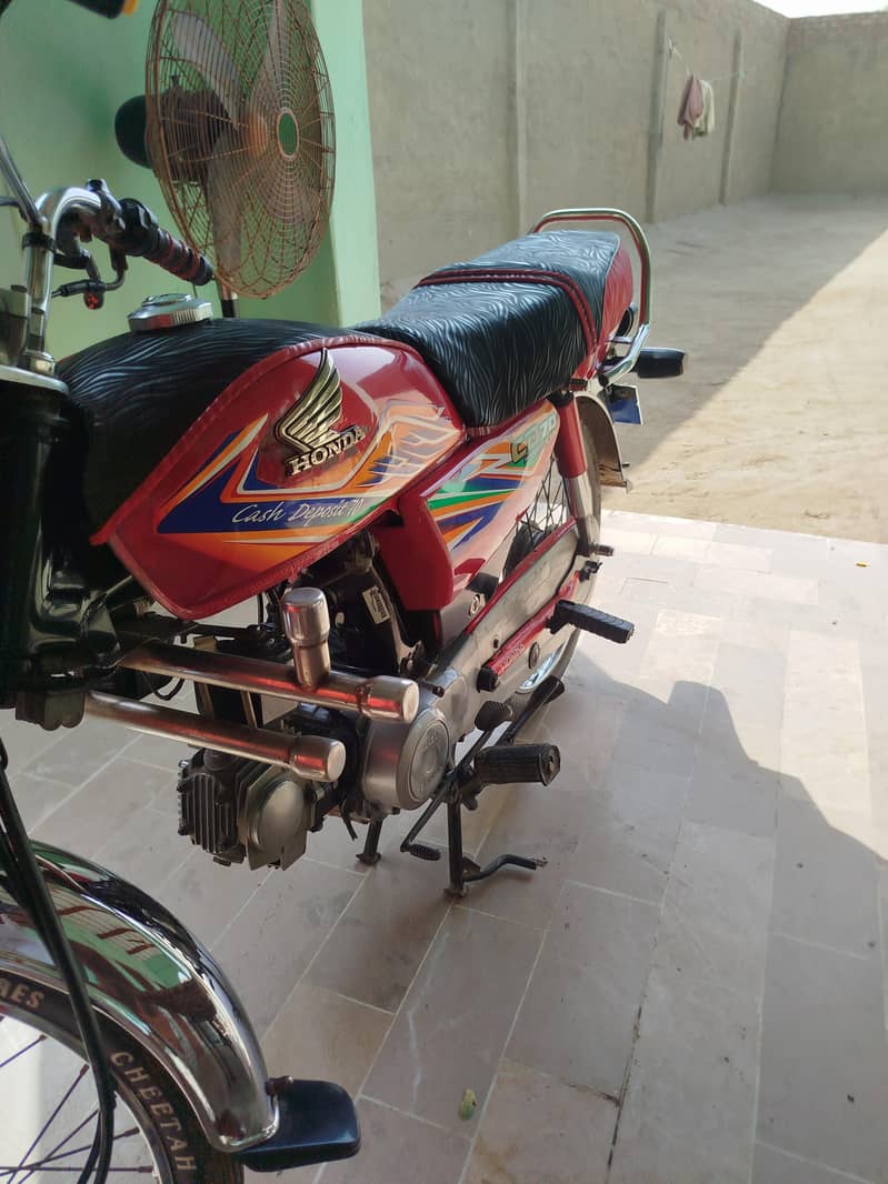Honda CD 8