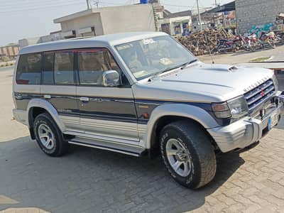 Mitsubishi Pajero 1988