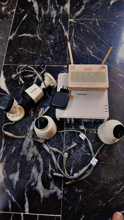 4  CCTV camera Dvr wifi divice + 19'' lcd for sale 10/10 condition