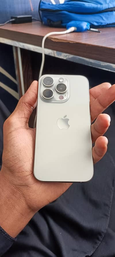 Apple iPhone 15 Pro