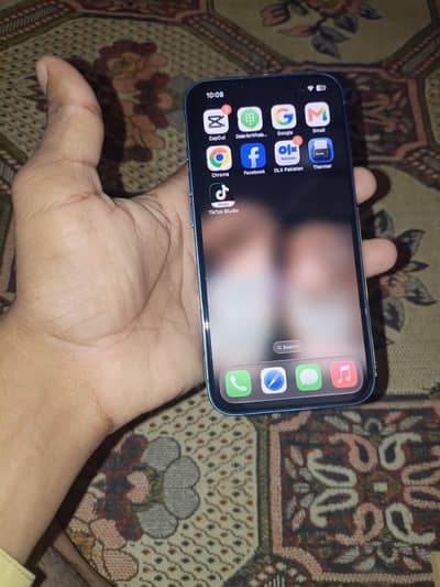 Apple iPhone 13