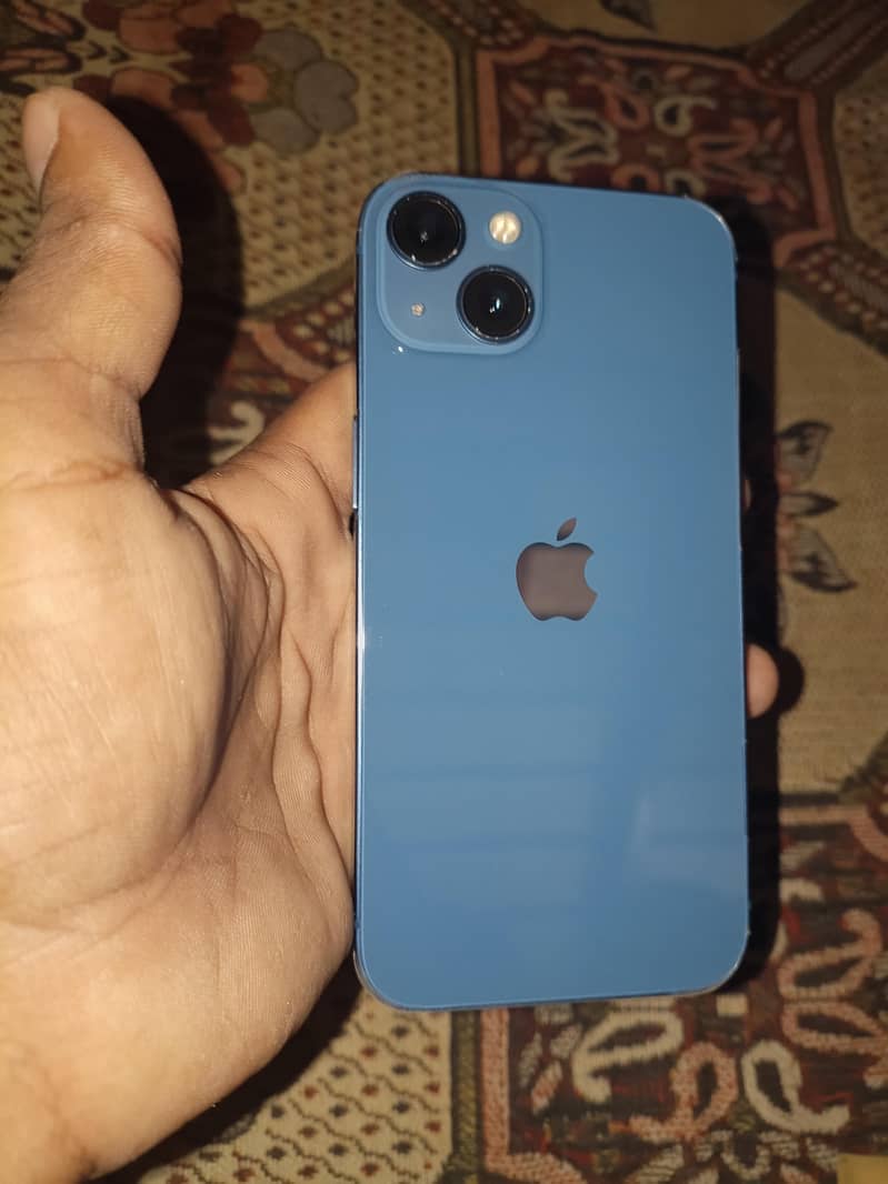 Apple iPhone 13 6