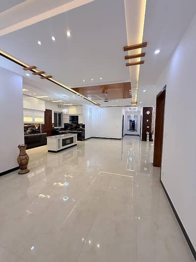 1 Kanal Corner Designer House for sale