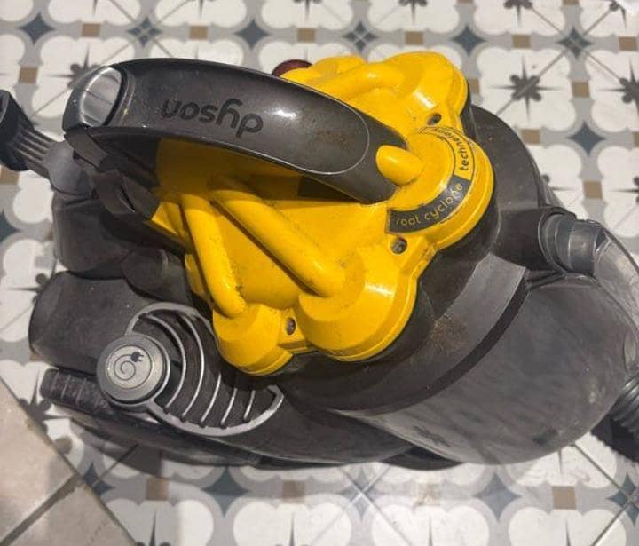 imported vacuum cleaner 2