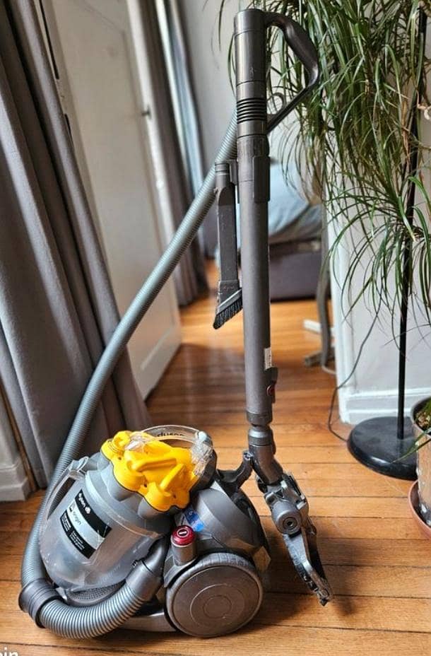 imported vacuum cleaner 3