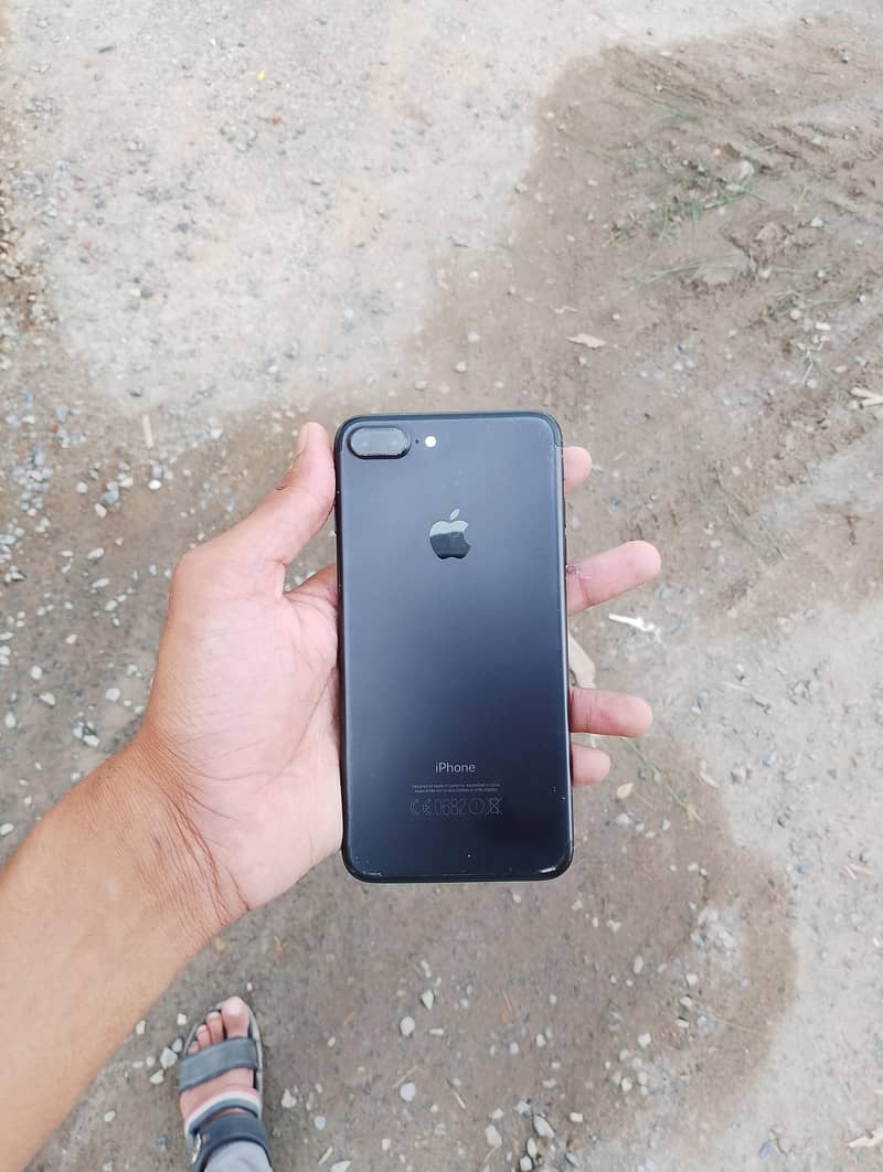 Apple iPhone 7 Plus 1