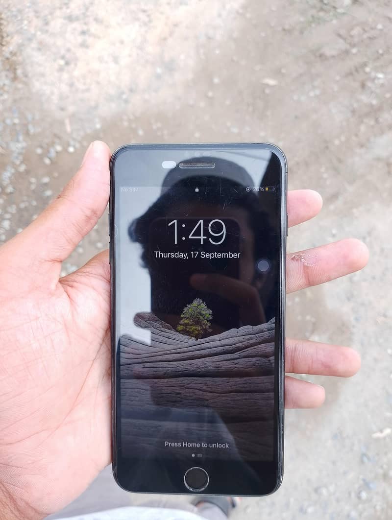 Apple iPhone 7 Plus 2