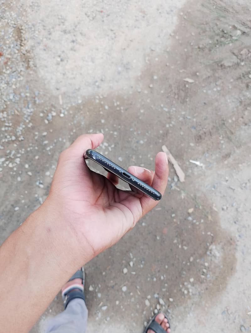 Apple iPhone 7 Plus 4