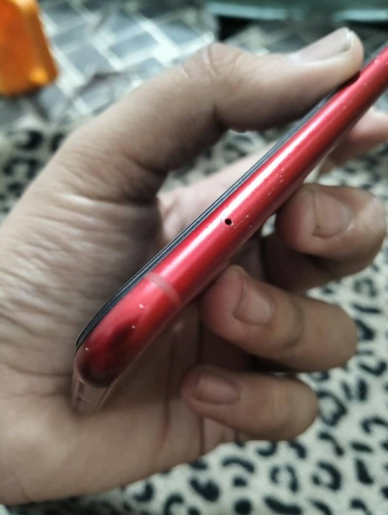 Apple iPhone XR 8