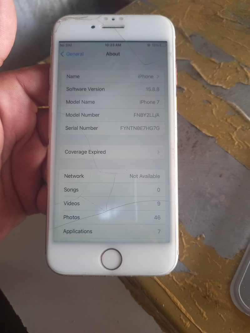 Apple iPhone 7 3