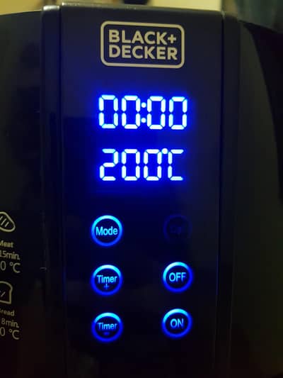 BLACK+DECKER AF400 4L Air Fryer – Like New, Only 3–4 Times Used