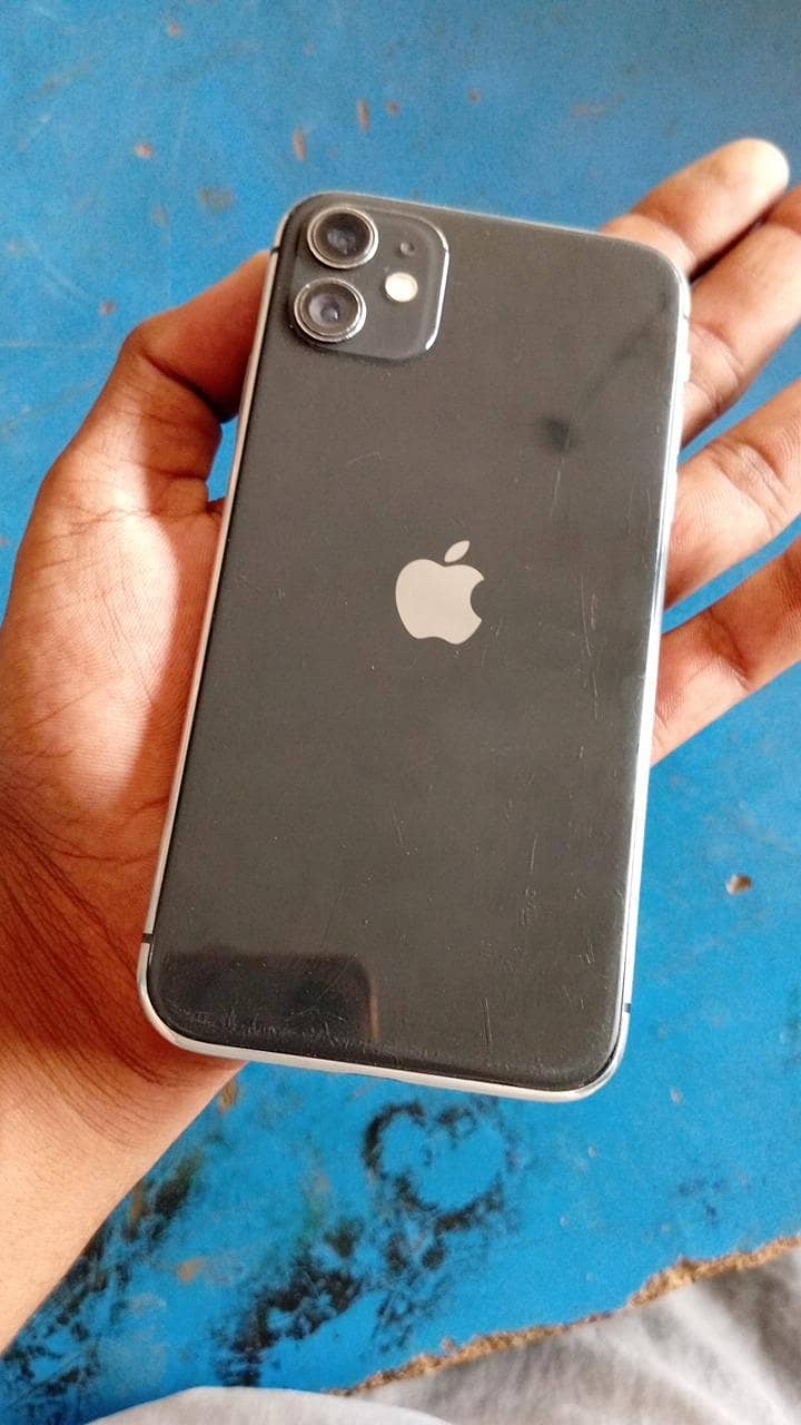 Apple iPhone 11 0