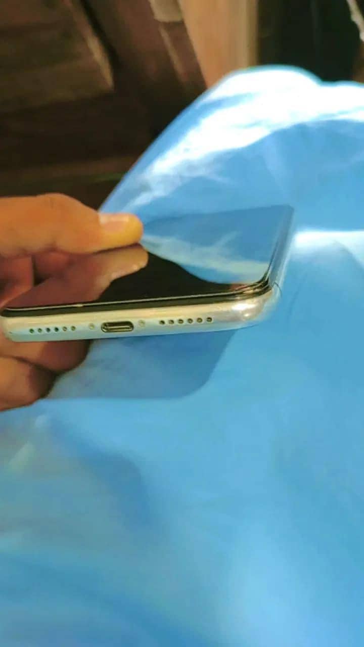 Apple iPhone 11 5