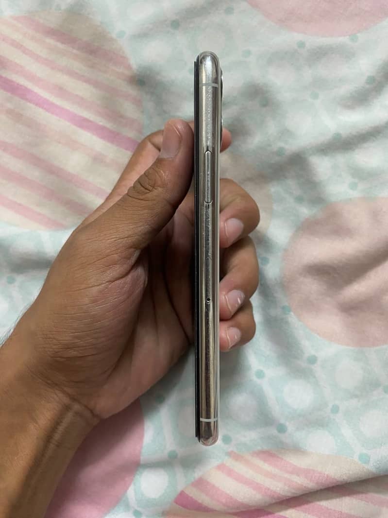 Apple iPhone 11 Pro 5