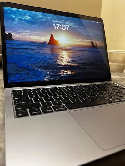 Apple MacBook Air M1 (2020) — 8GB RAM | 256GB SSD | 10/10 Condition