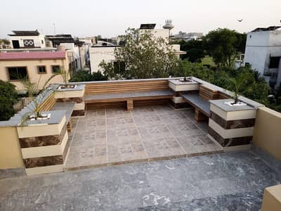 8 Marla Luxury House for Sale in Usman Block, Bahria Town Lahore