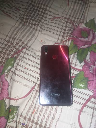 Camera glass broken, fingerprint not working, rest 10/8
