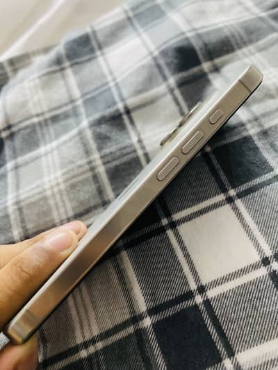 16 Pro 256 Factory unlocked