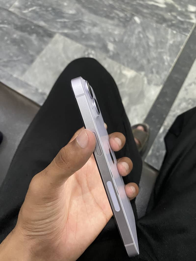Apple iPhone 14 5