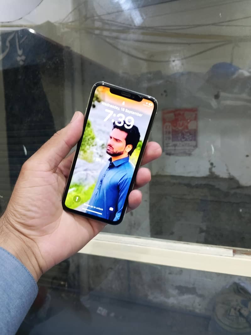 Apple iPhone X 1