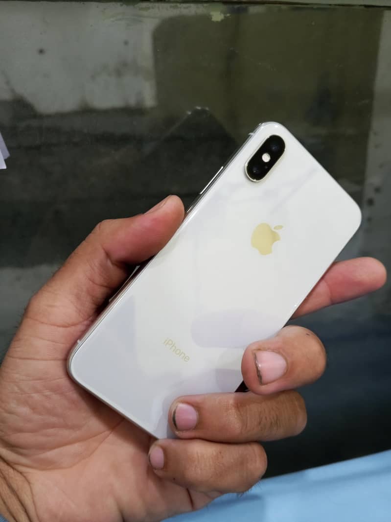Apple iPhone X 3