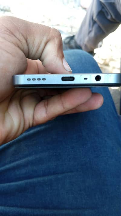 Realme Note 60x. 3/64 box available
