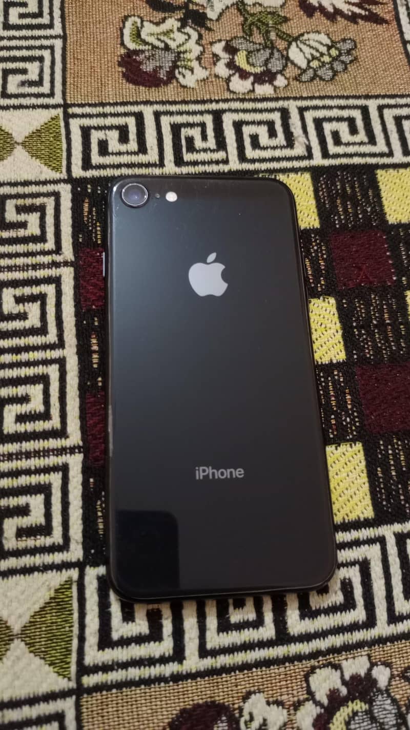 Apple iPhone 8 3