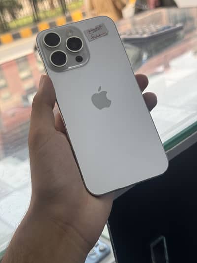 15 Pro Max 256GB factory unlock 10/9 Phone only