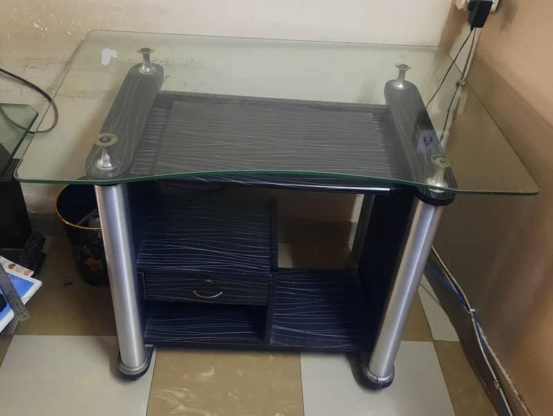 computer / laptop / study glass table 0