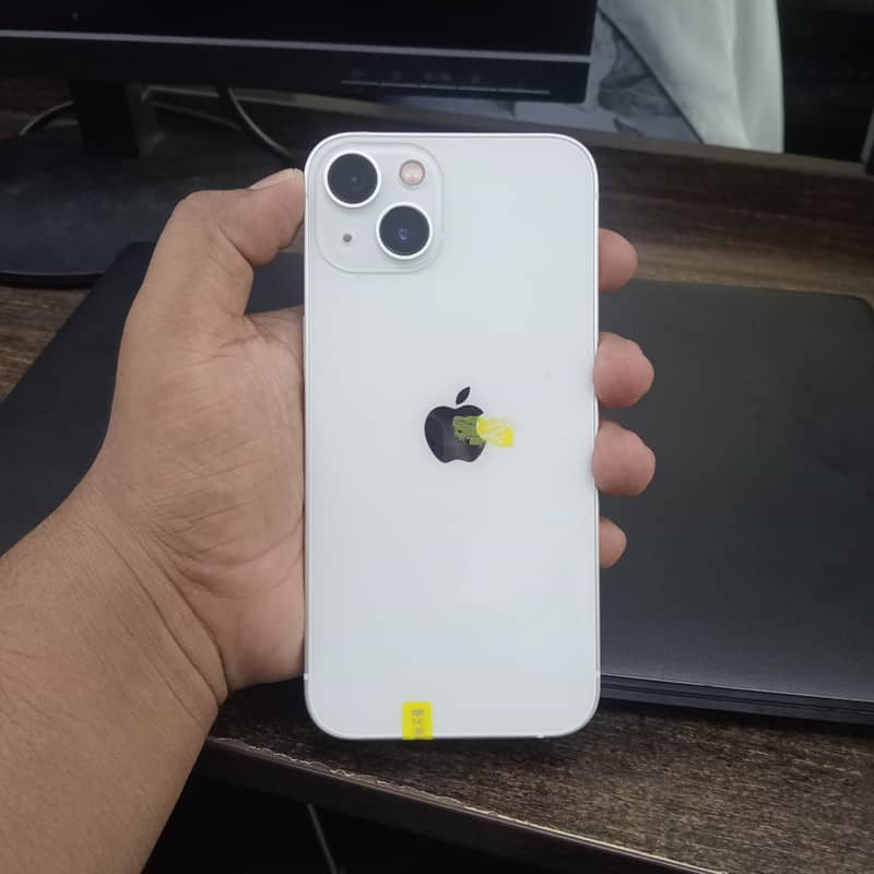Apple iPhone 13 1