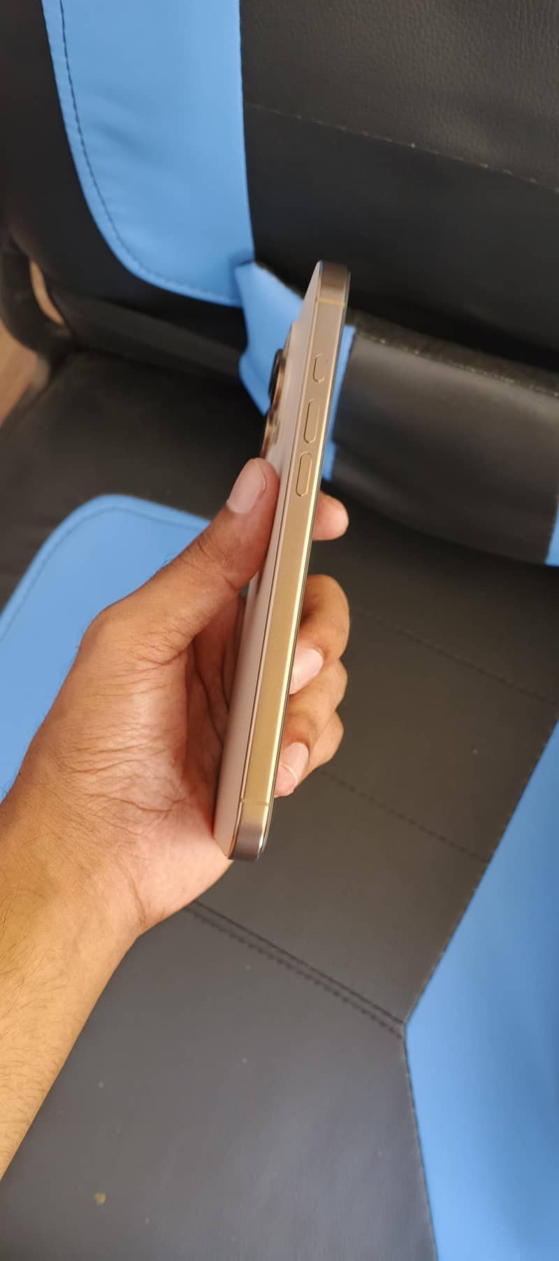 Iphone 16 pro max 8