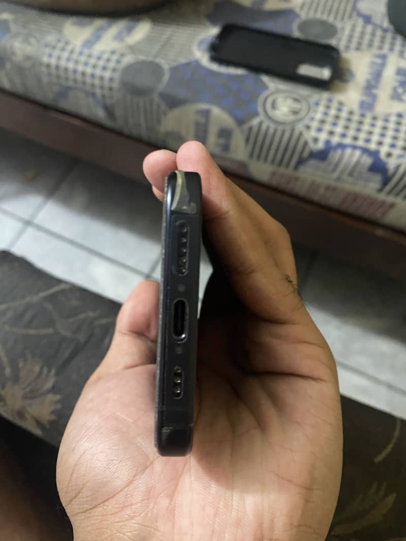 Apple iPhone 15 Pro 1