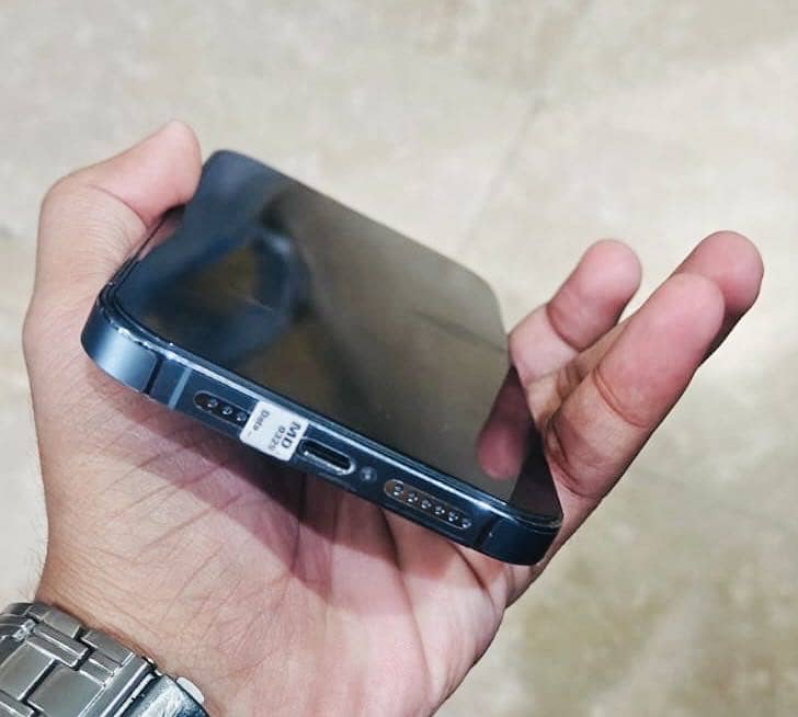 Apple iPhone 13 Pro Max 5