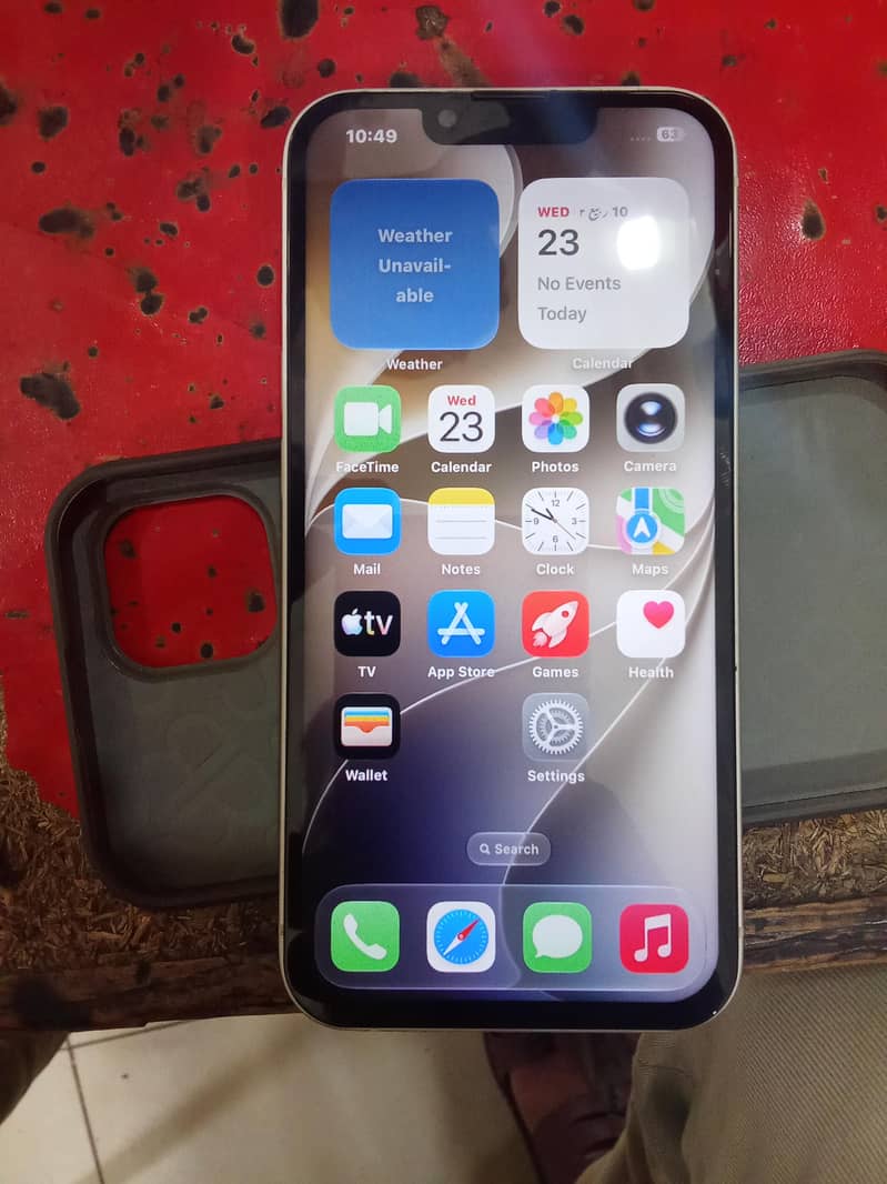 Apple iPhone 13 6