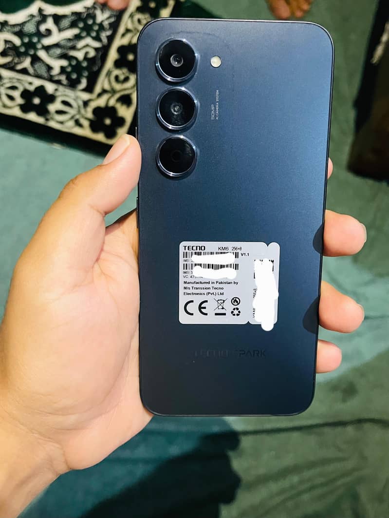 Techno Spark 40 pro 1