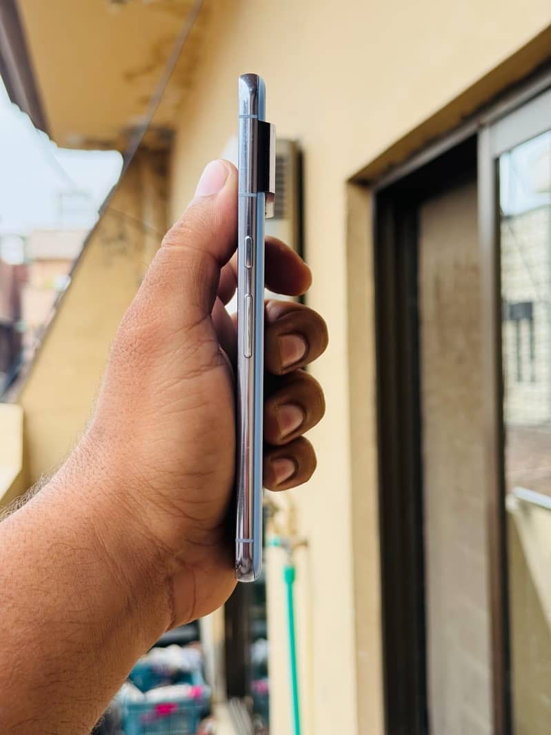 Google Pixel 8 Pro 4