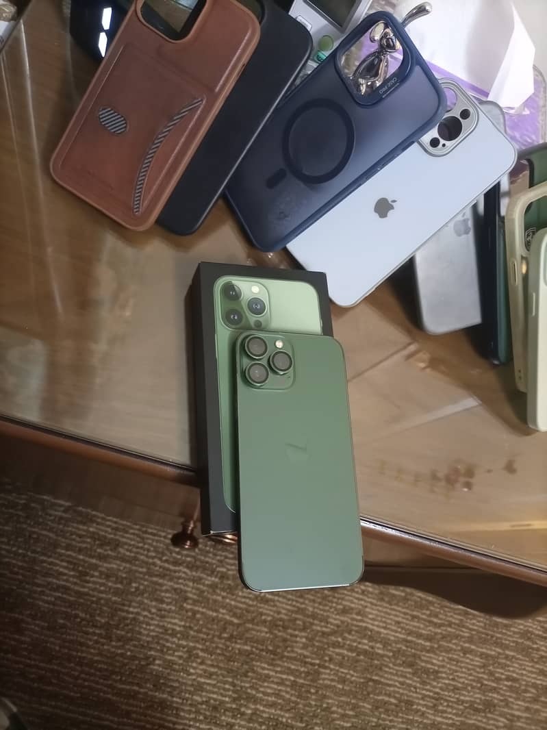 Apple iPhone 13 Pro Max 4
