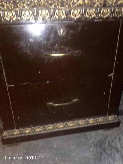2 Bedside table