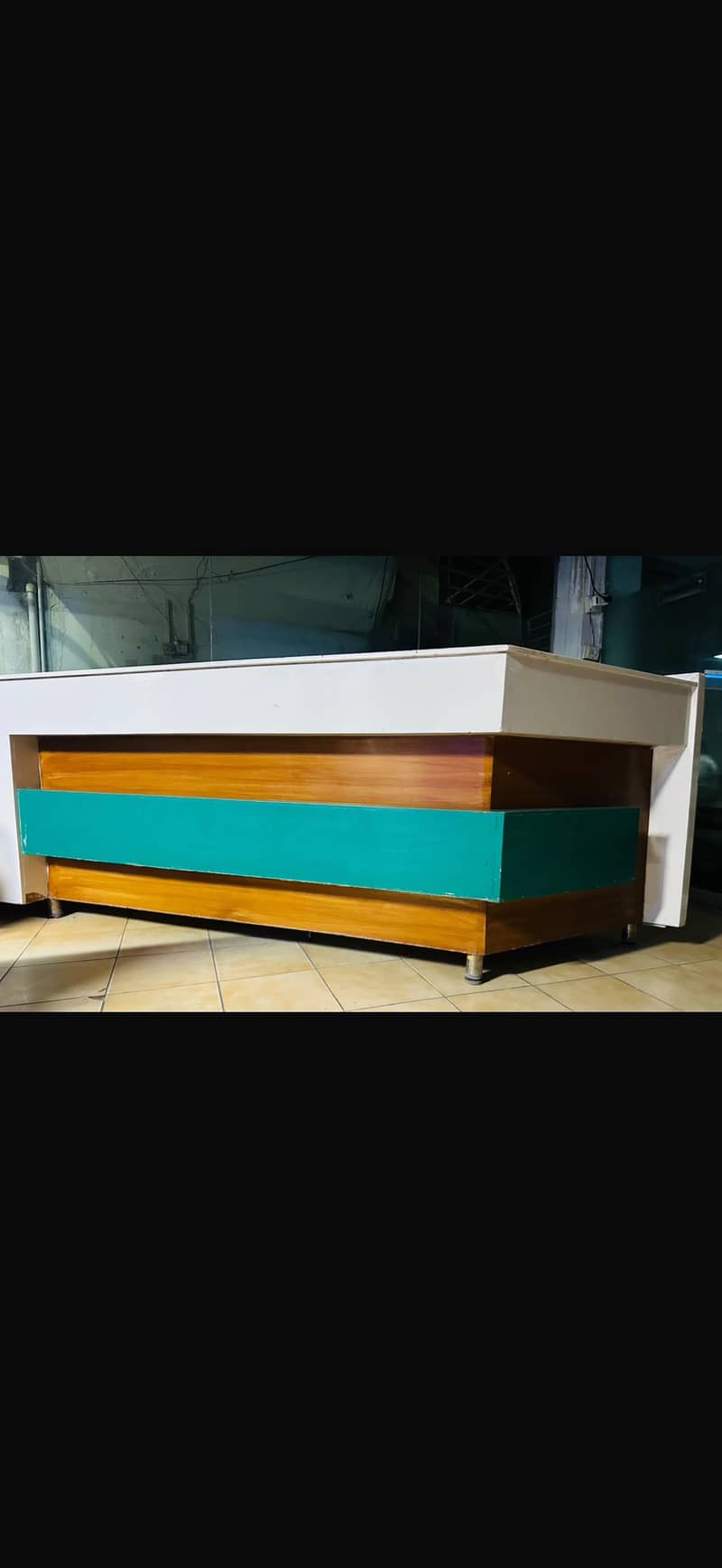 Reception counter 1