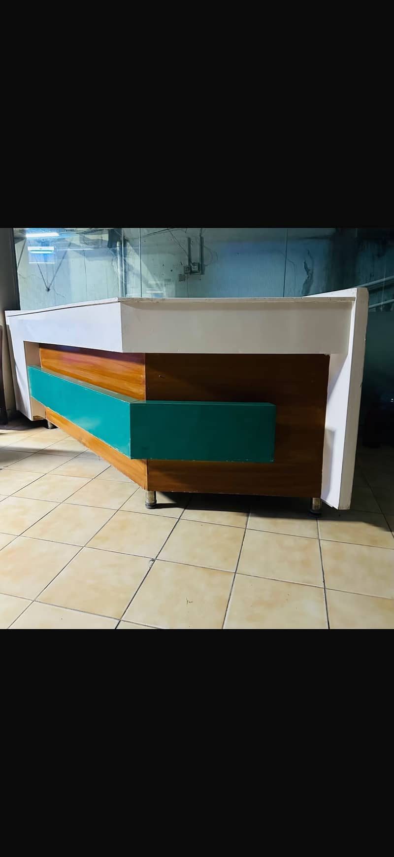 Reception counter 2