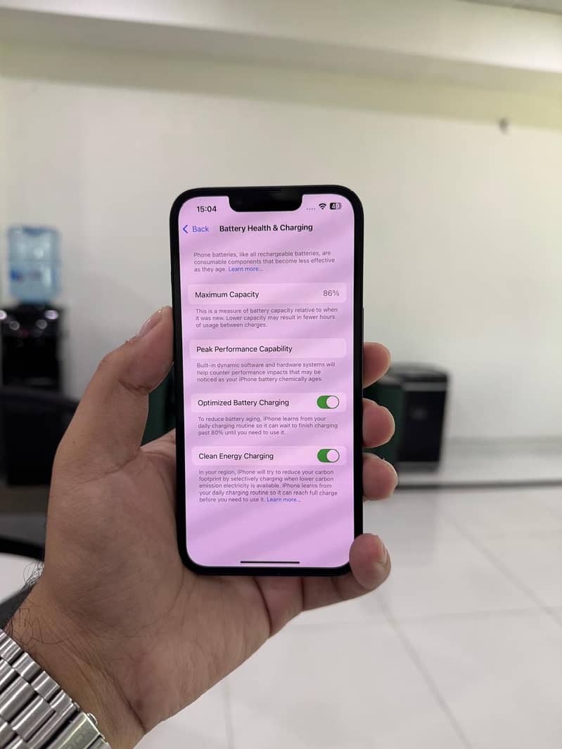 Apple iPhone 13 4