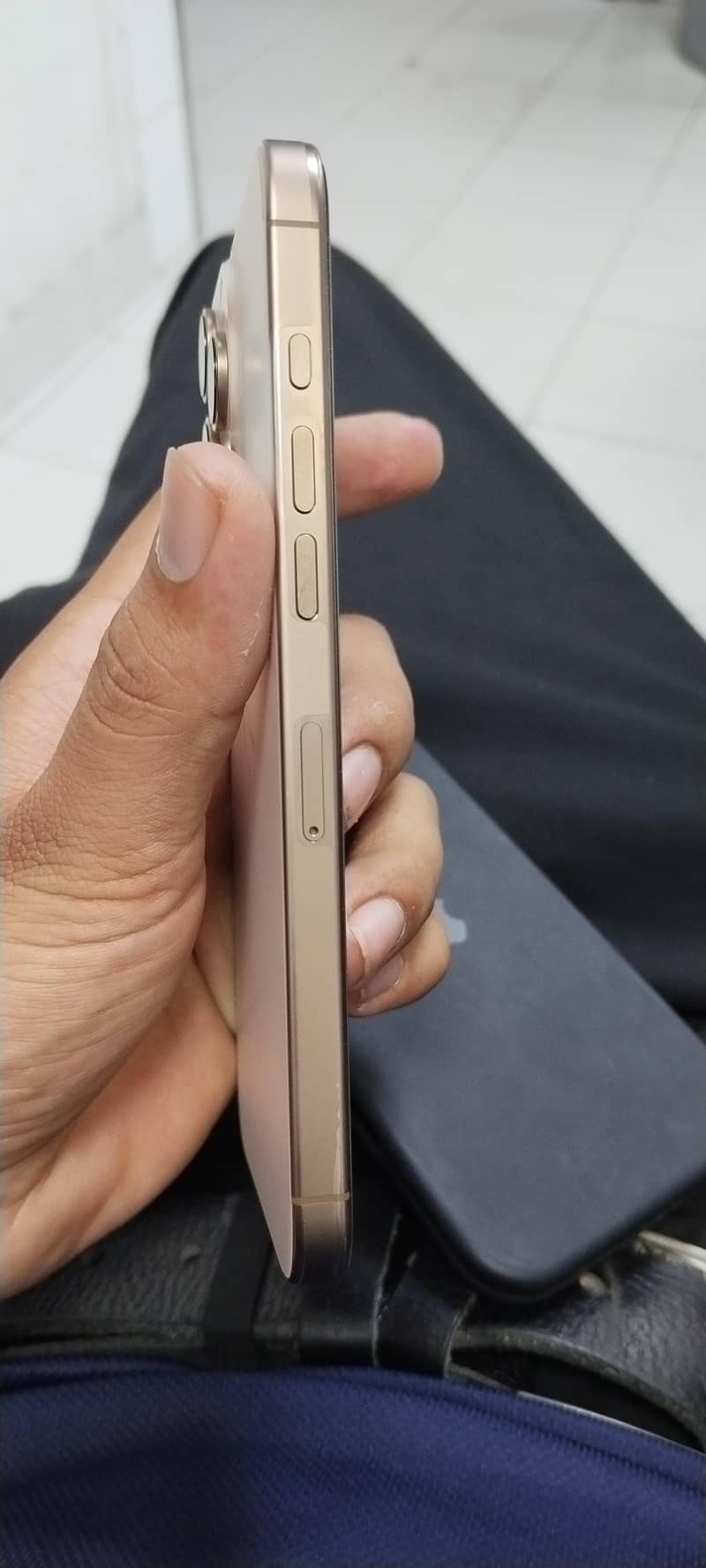 Apple iPhone 16 Pro Max 6