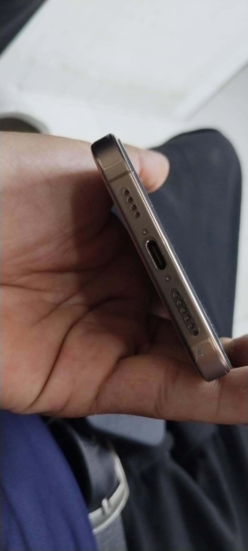 Apple iPhone 16 Pro Max 7