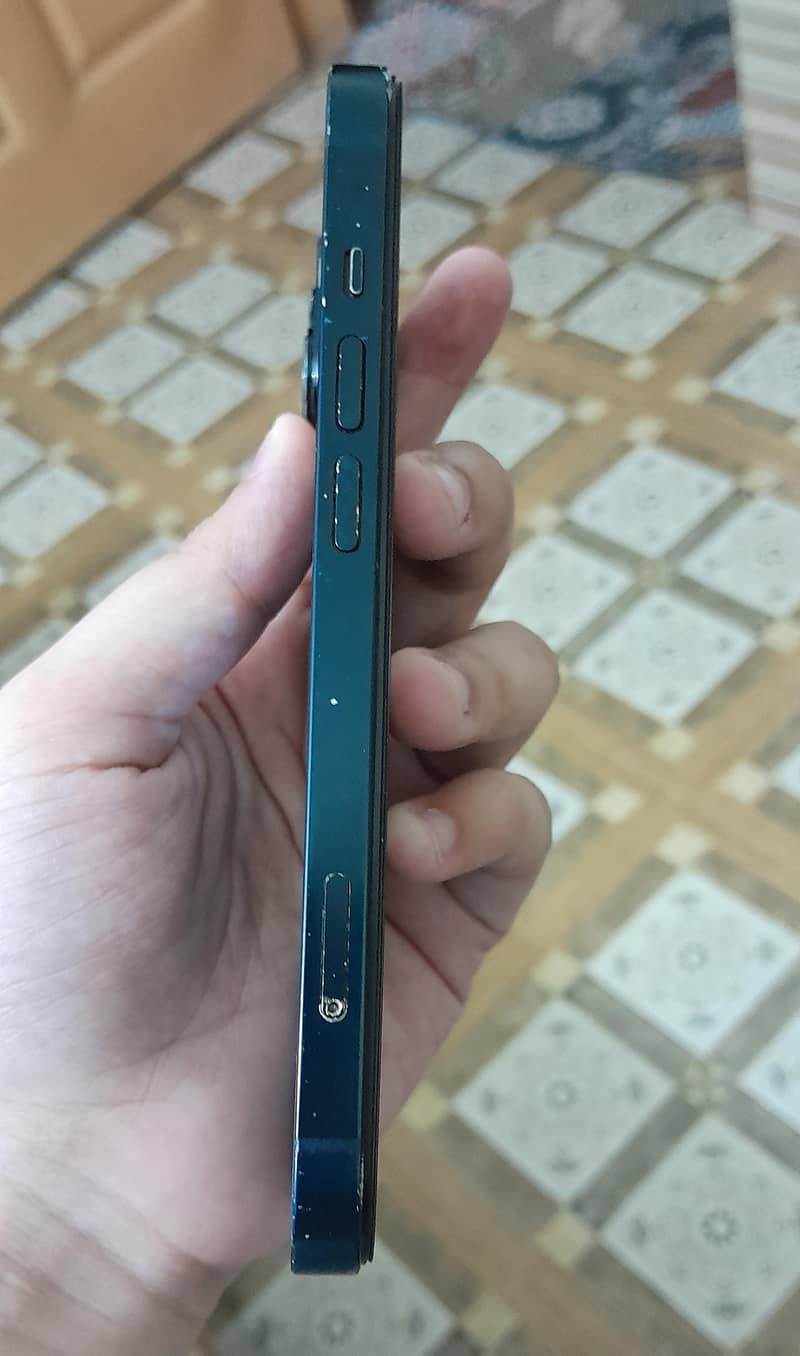 Apple iPhone 14 3
