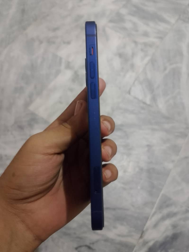 Apple iPhone 12 5
