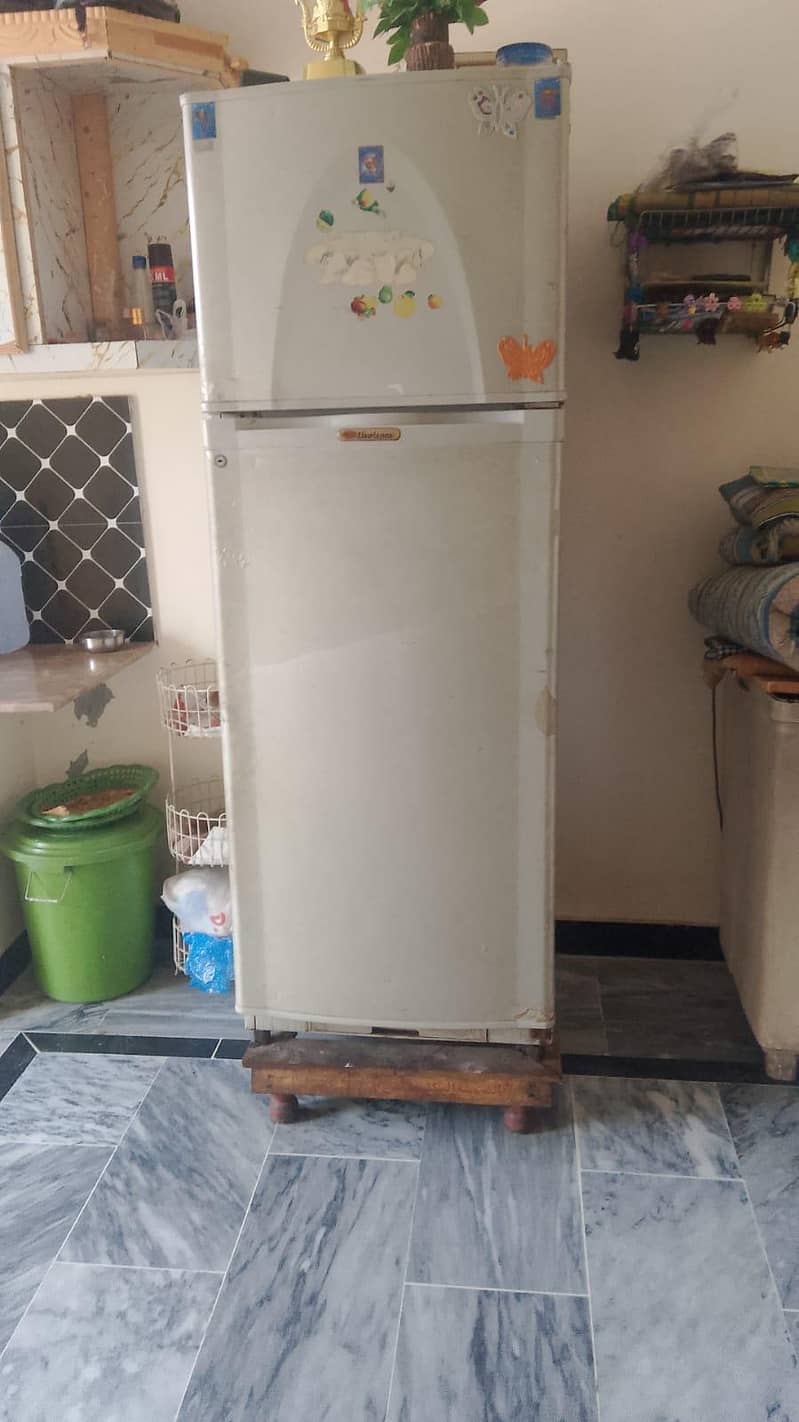 Refrigerator 0