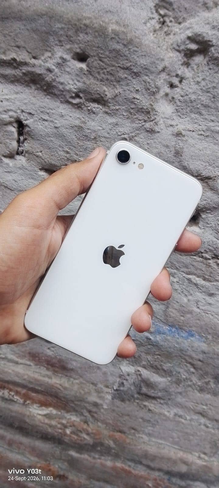 Apple iPhone SE 3