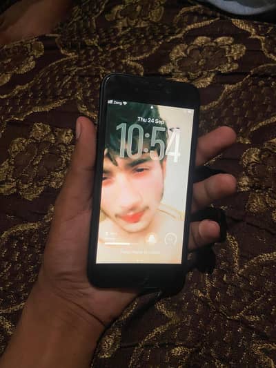 Apple iPhone SE